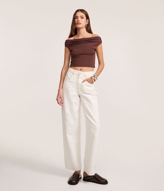 Calça Baggy Cintura Média em Sarja com Lateral Deslocada