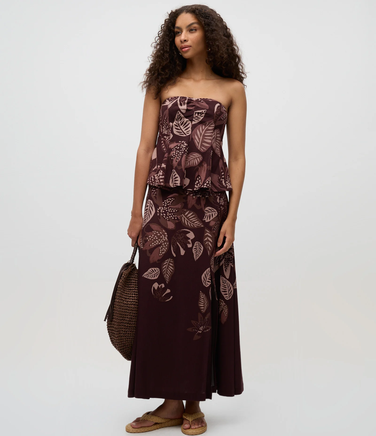 Blusa Tomara Que Caia em Linho com Estampa Floral Marrom 2