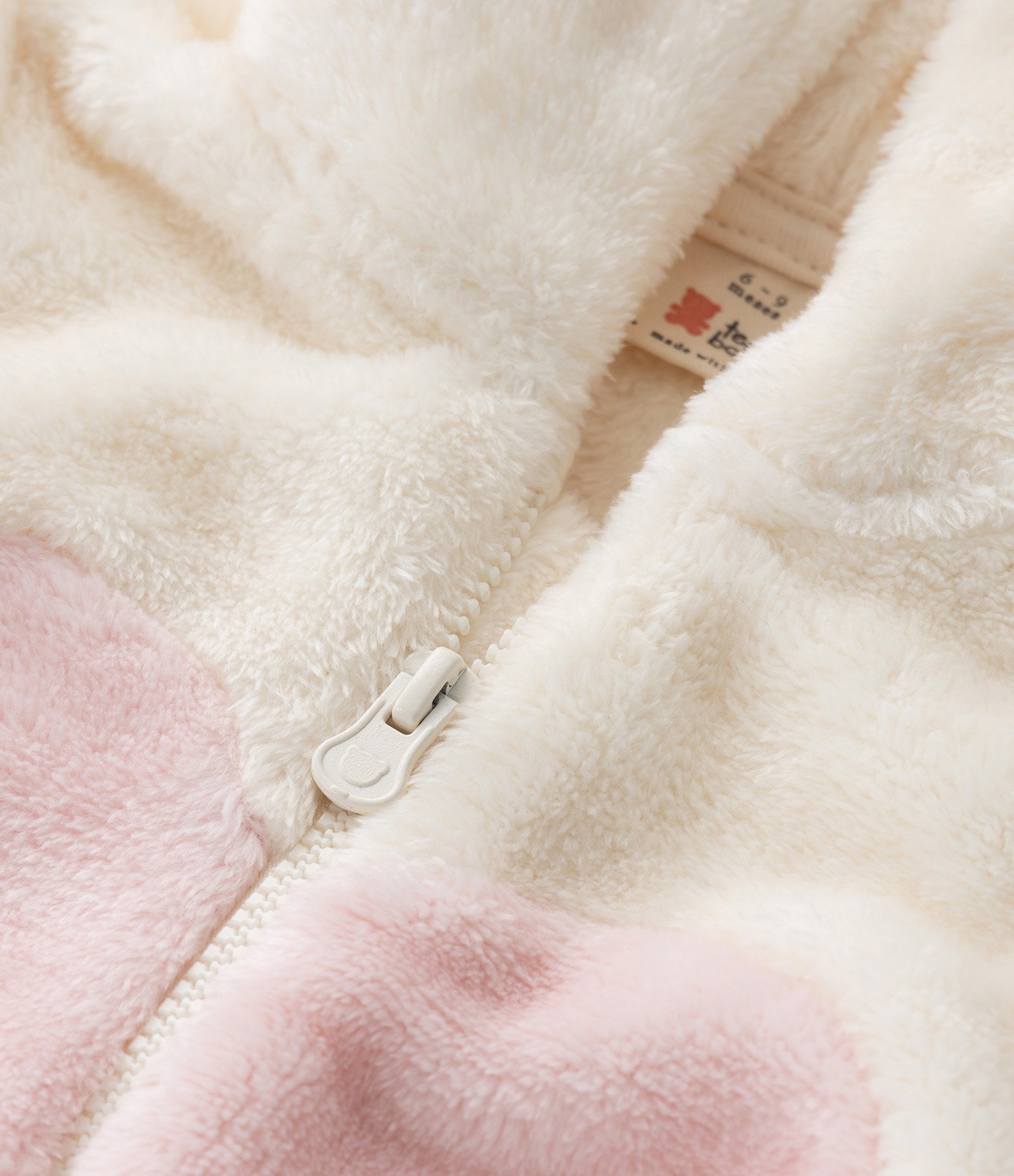 Macacão Infantil com Capuz Bordado de Gatinha – Tam 0 a 18 Meses Off White 10