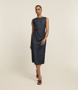 Vestido Long Midi em Jeans Sem Manga com Drapeado