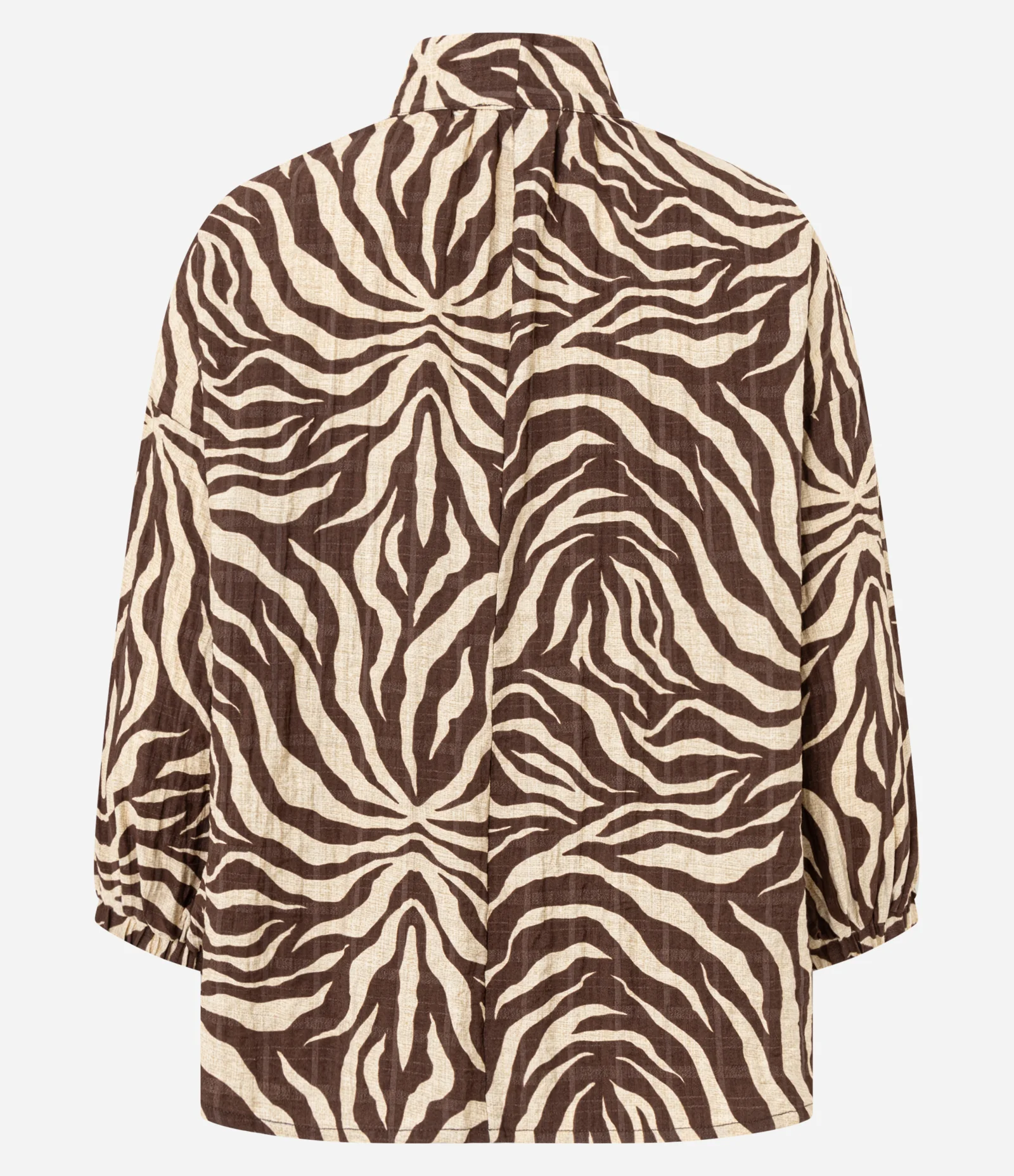 Blusa em Viscose com Gola Laço e Estampa Animal Print Oncinha 2