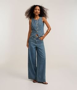 Calça Pantalona Cintura Alta em Jeans com Bolsos