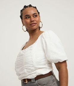 Blusa Cropped em Laise com Aviamentos Curve & Plus Size
