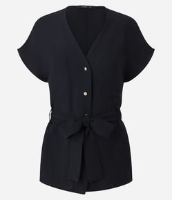 Blusa em Viscose com Decote V e Cinto Amaração