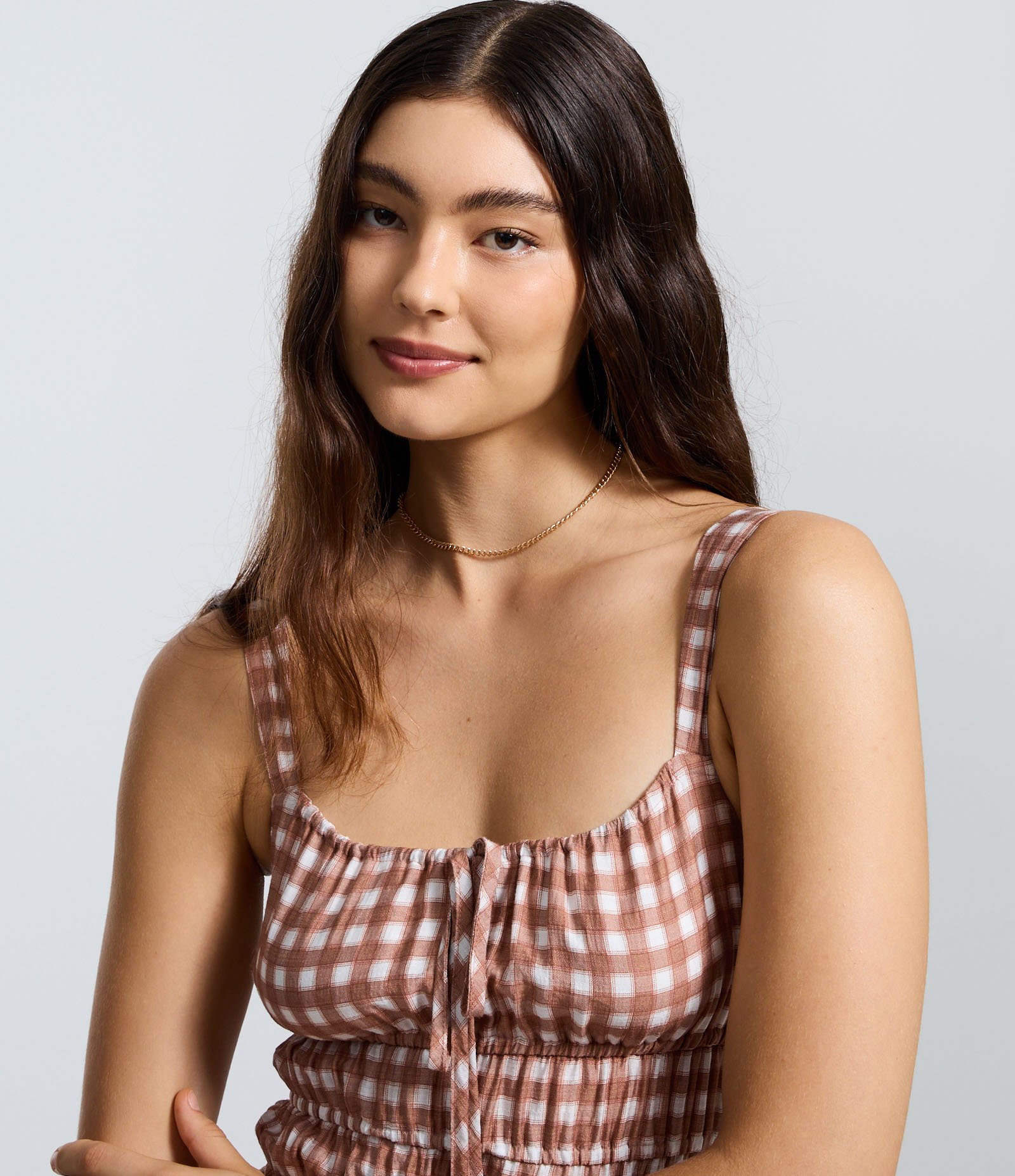 Vestido Curto Evasê em Viscose e Estampa Xadrez Vichy Marrom 3