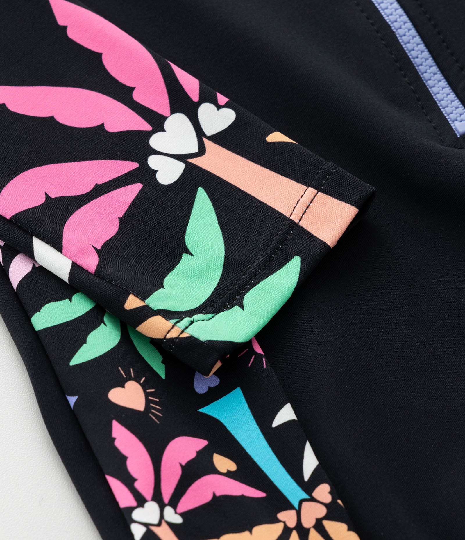 Maiô Infantil com Manga Longa e Estampa Floral – Tam 5 a 14 Anos Preto 5