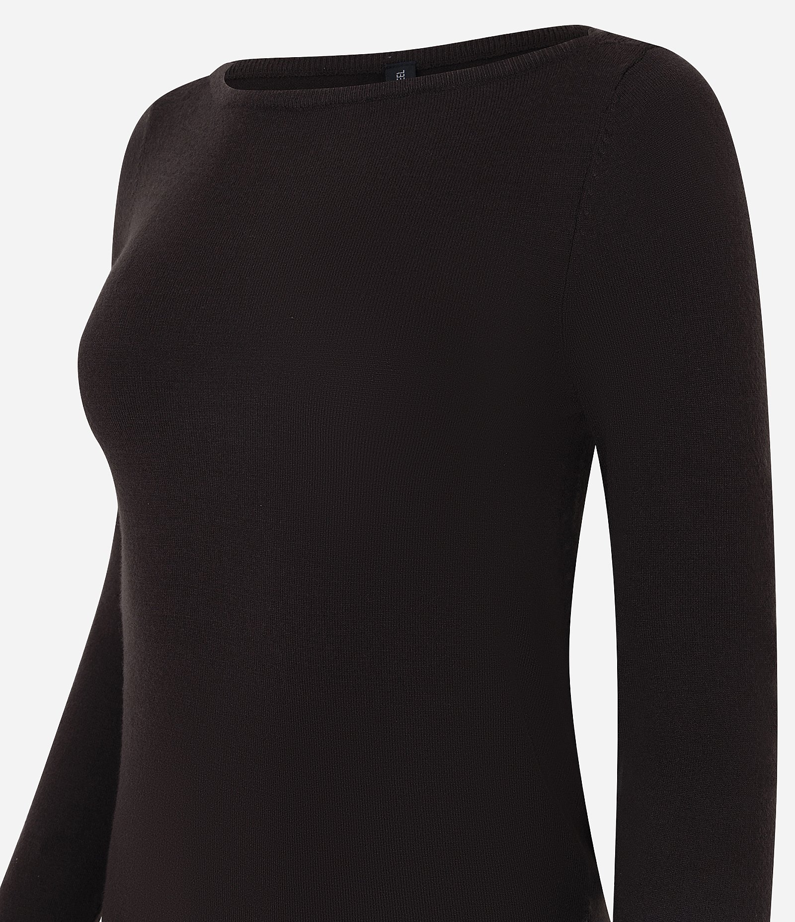 Sueter Tricô em Viscose com Decote Canoa Marrom Escuro 5