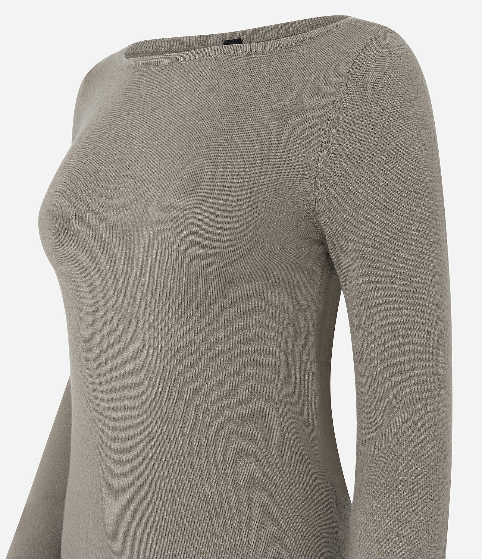 Sueter Tricô em Viscose com Decote Canoa Bege 5