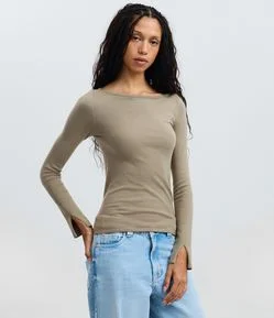 Sueter Tricô em Viscose com Decote Canoa