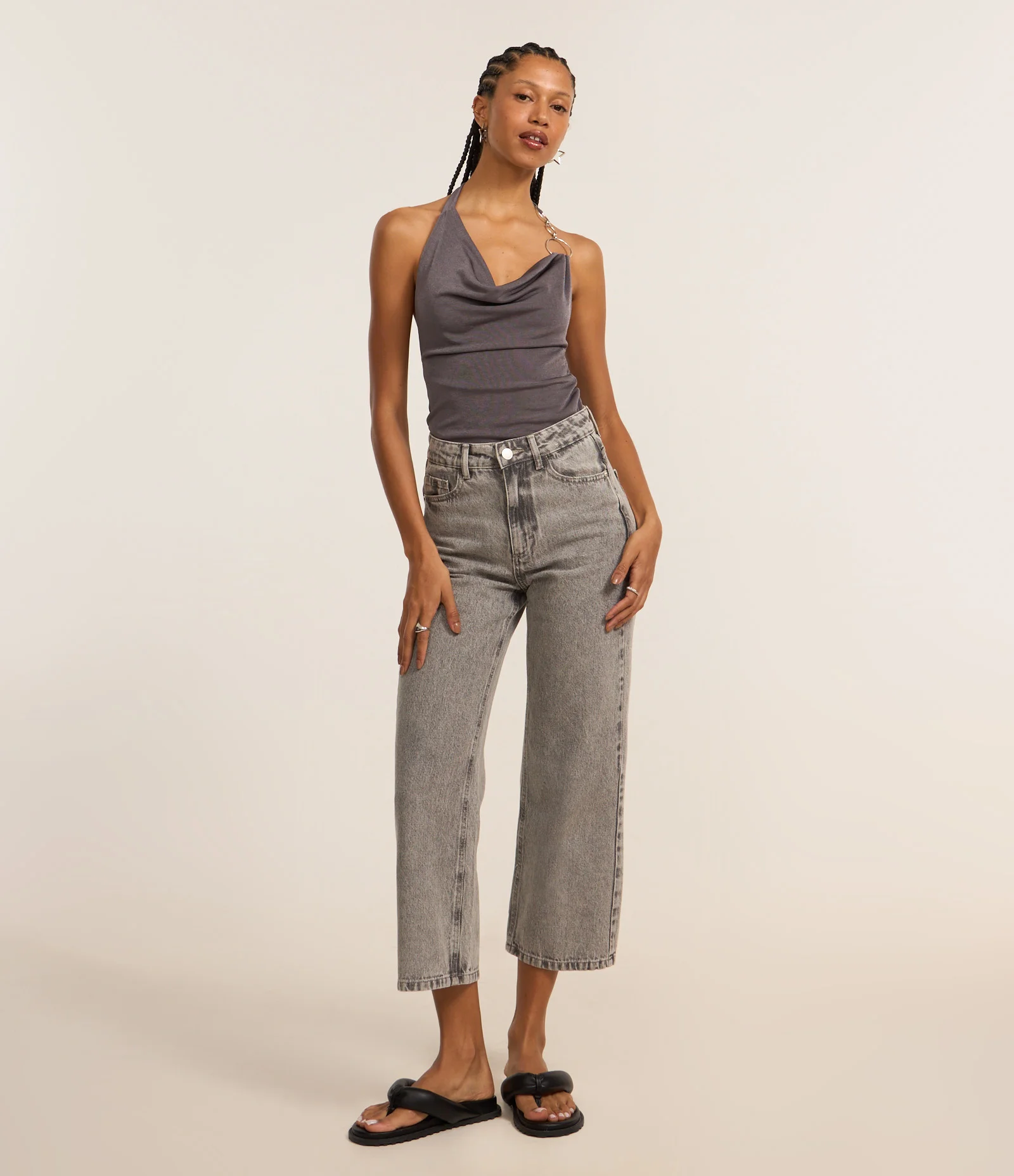 Blusa Frente Única em Microfibra com Decote Degagê Cinza 2