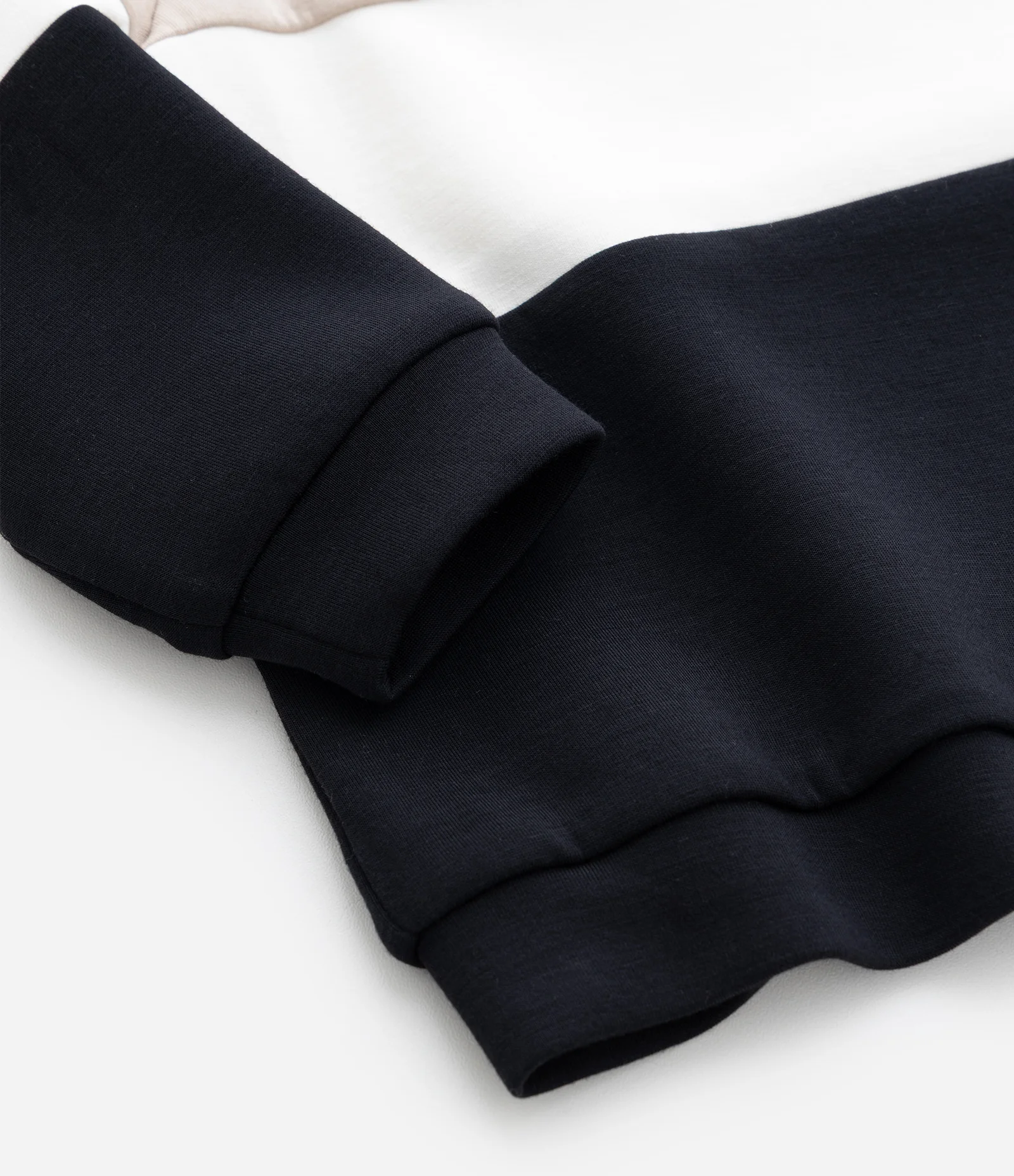 Casaco Infantil com Blocos de Cores e Manga Longa – Tam RN a 18 Meses Preto 4