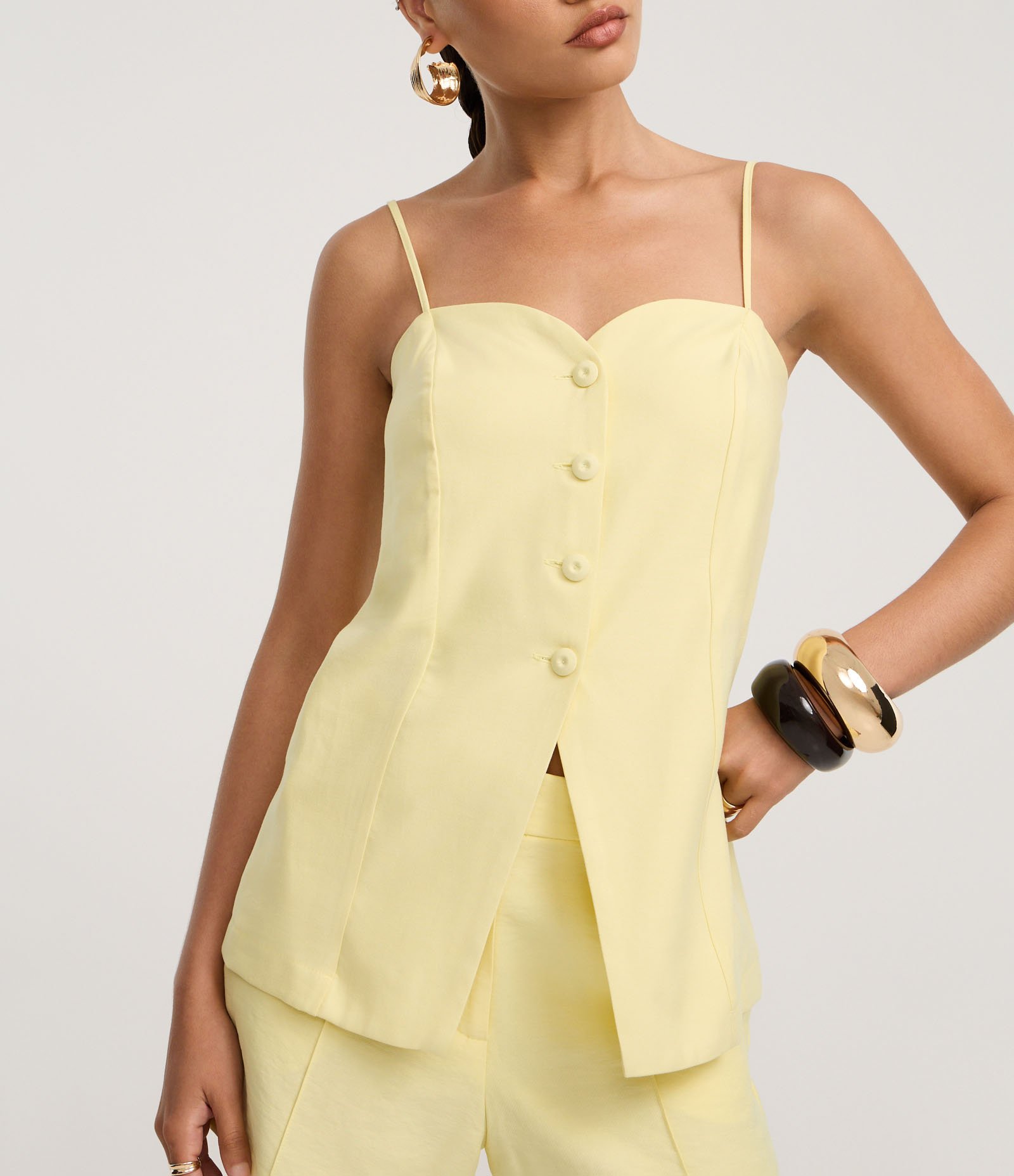 Blusa de Alça em Viscose com Decote Coração e Botões Amarelo 4