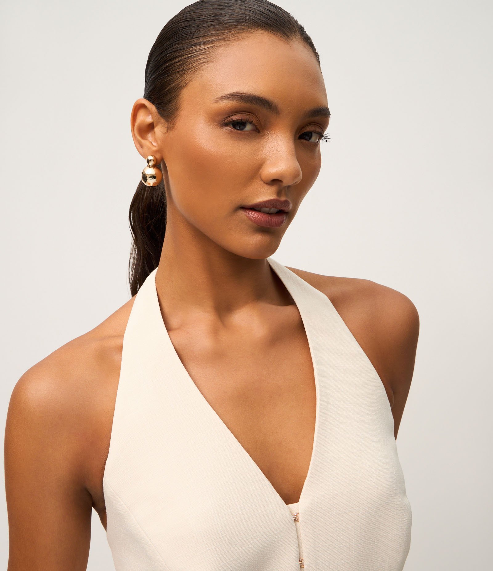 Blusa Frente Única em Alfaiataria com Ganchinhos Frontais Bege 3