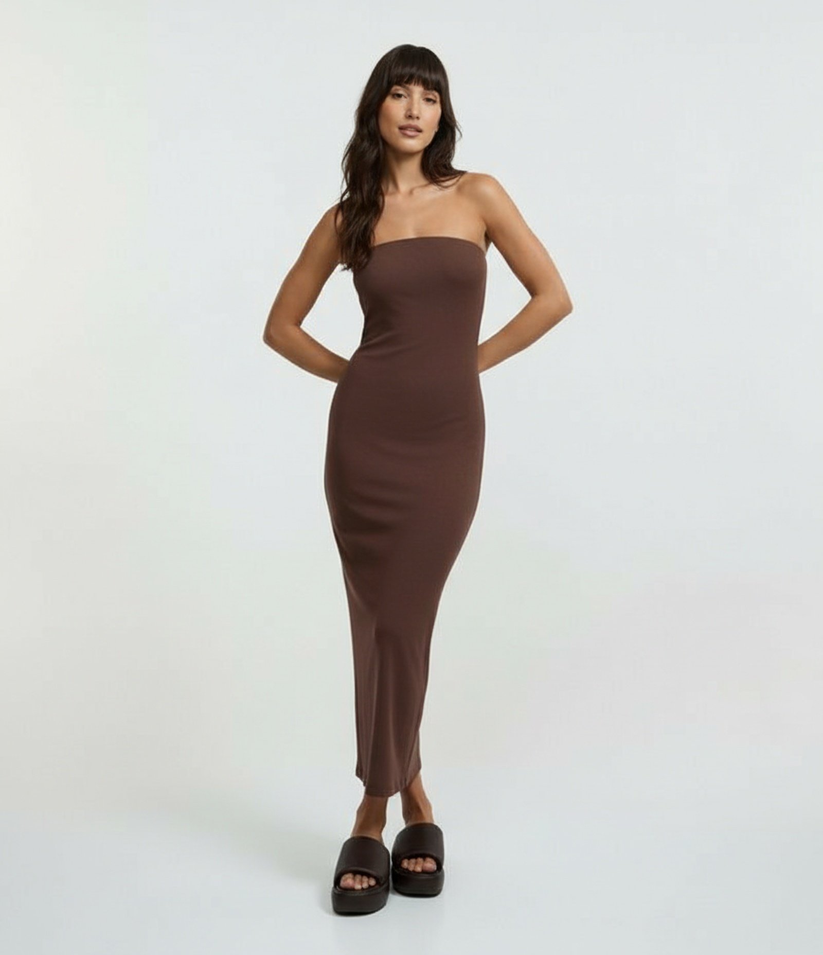 Vestido Sem Manga em Ribana com Fenda Marrom 5