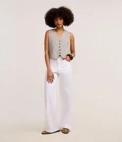 Calça Wide Leg Cintura Média em Sarja com Bolsos