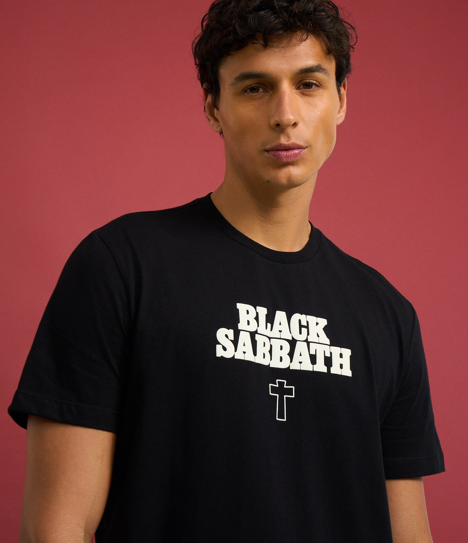 Camiseta em Algodão com Estampa Black Sabbath Preto 4