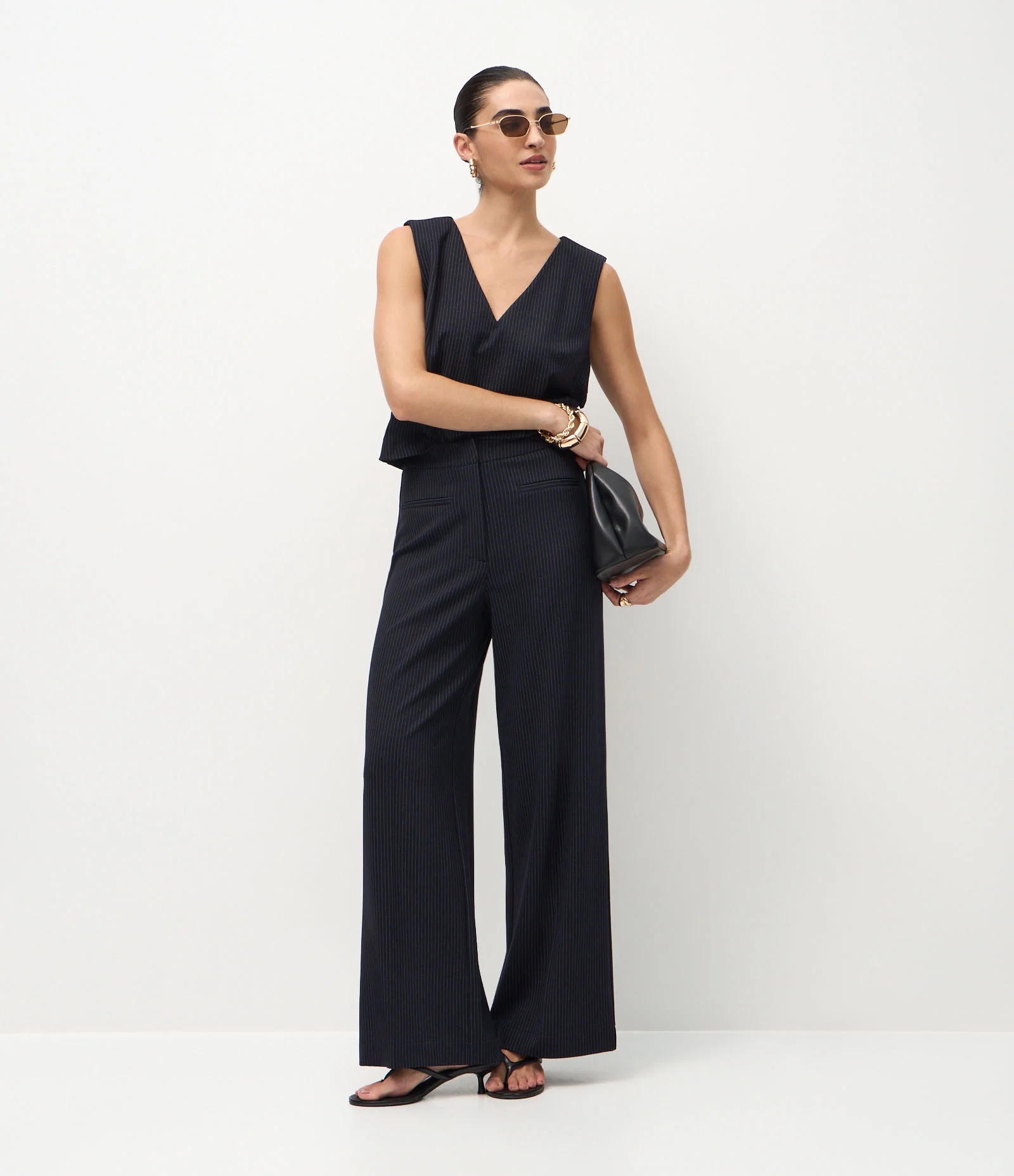 Calça Wide Leg em Ponto Roma com Risca de Giz Azul 1