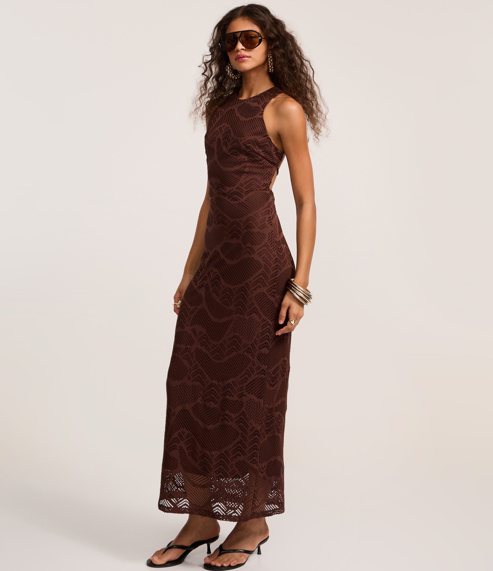 Vestido New Midi Evasê Rendado e Frente Única Marrom 2