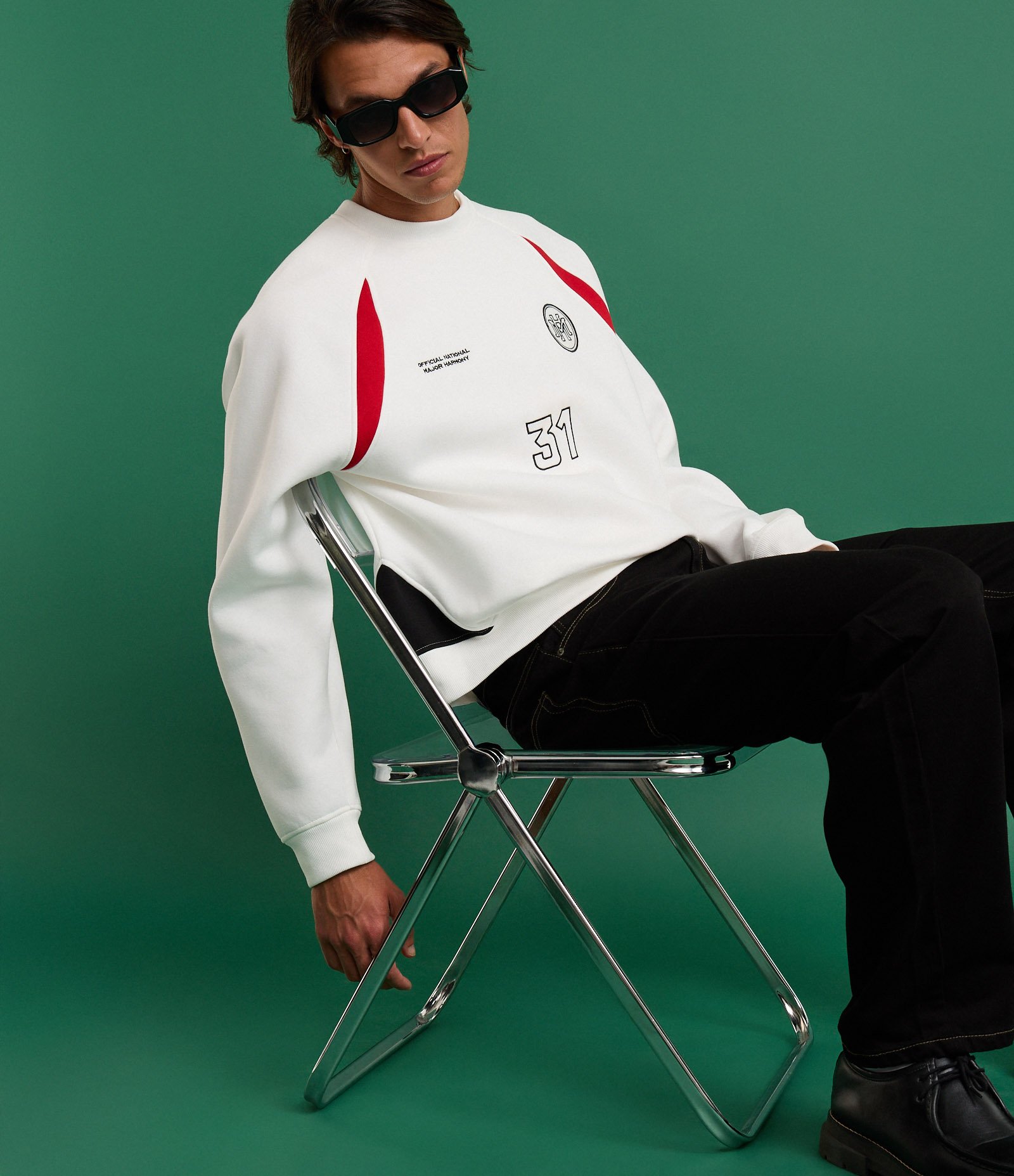 Moletom Boxy Esportivo com Bordados e Recortes Branco 5