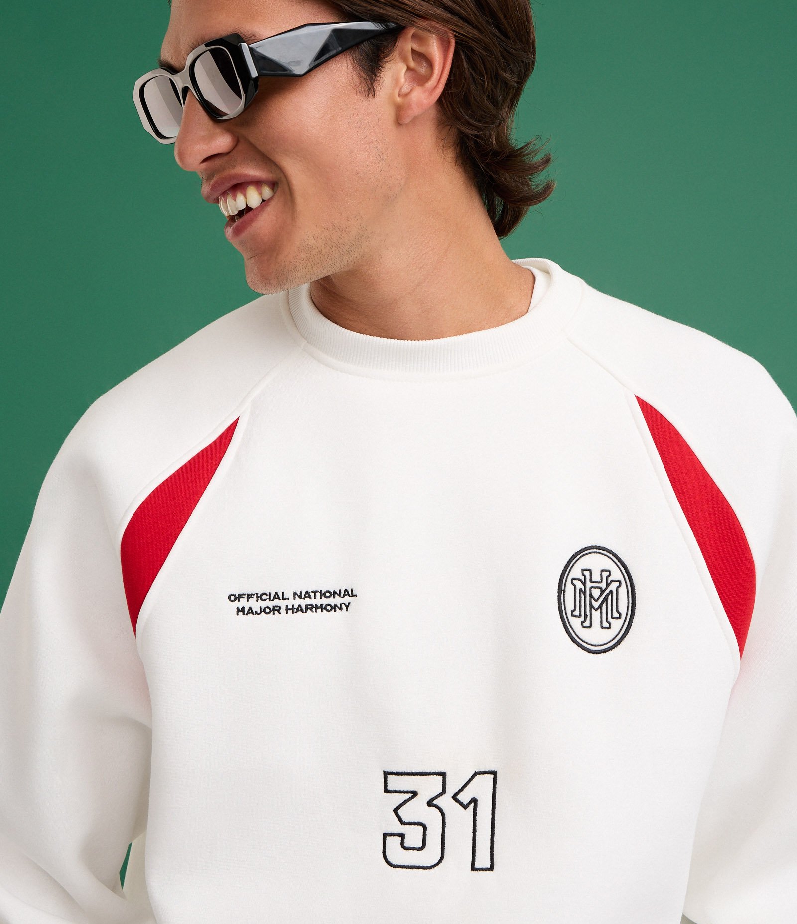 Moletom Boxy Esportivo com Bordados e Recortes Branco 6