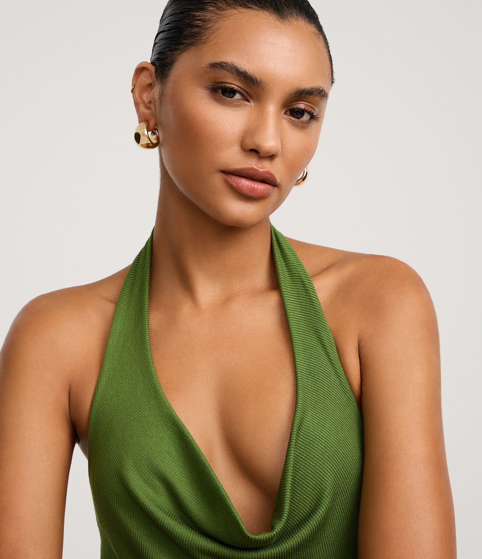 Vestido Midi Frente Única em Ribana com Decote Degagê Verde 3