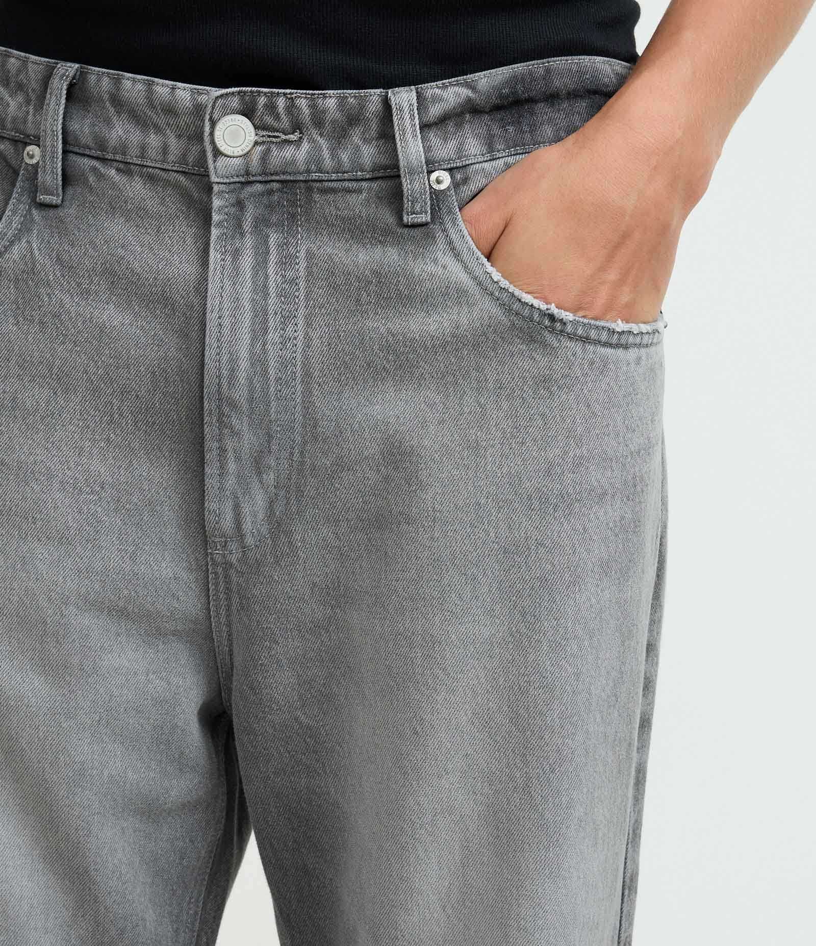 Calça Baggy Flare em Jeans Cinza 3