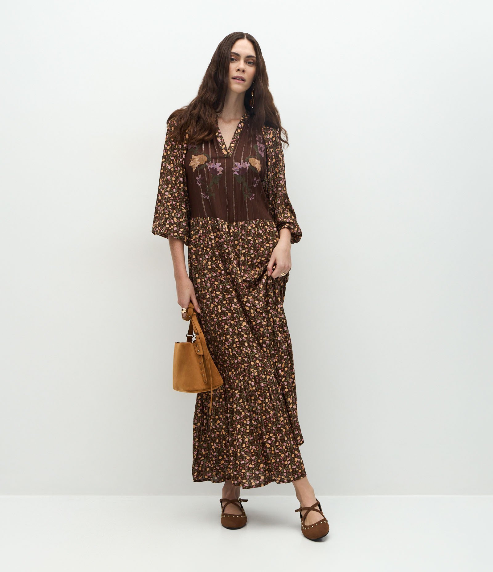 Vestido Midi em Viscose com Bordado e Estampa Floral Marrom 1