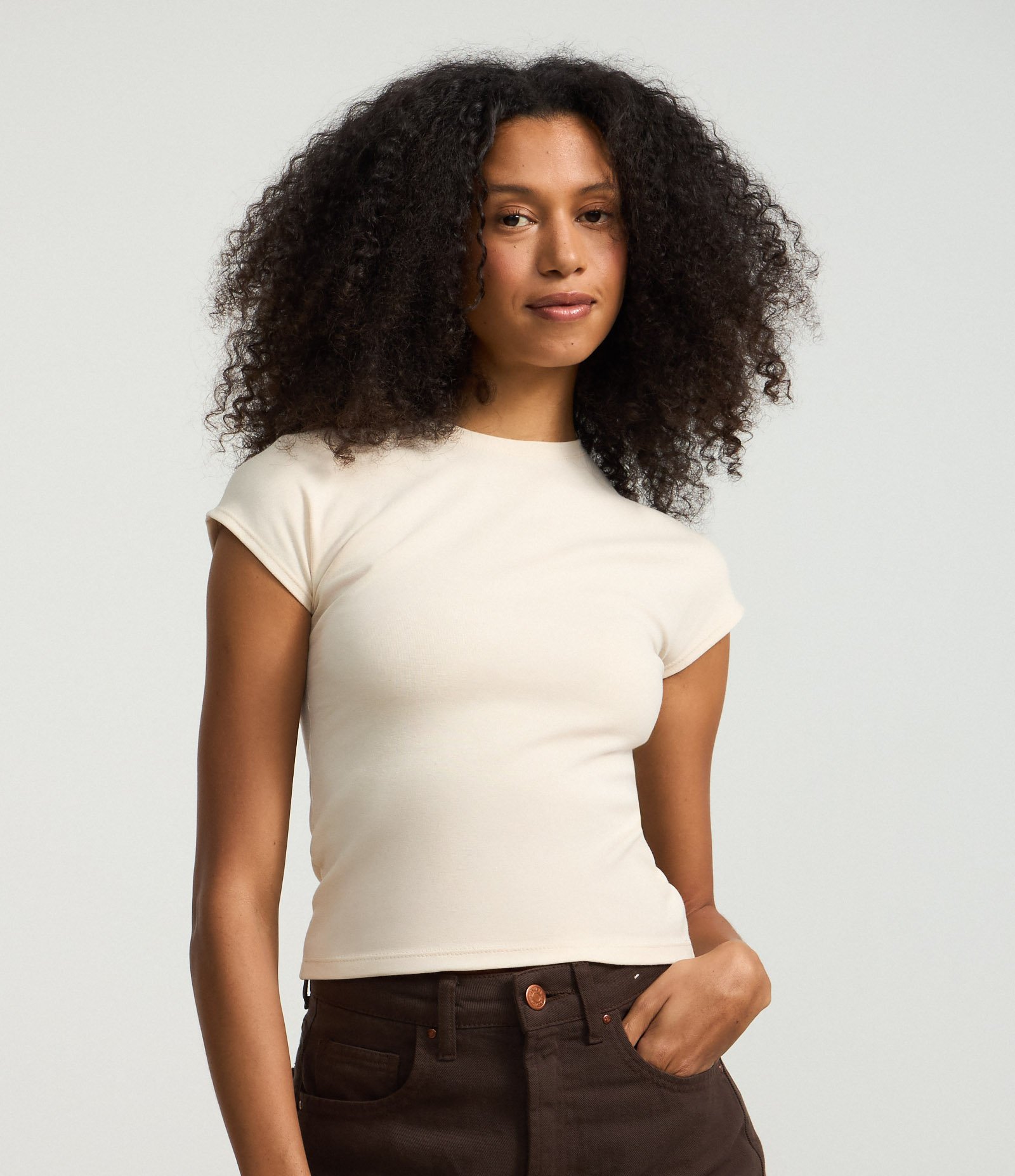 Blusa Básica em Ribana com Ombro Caído Bege 4