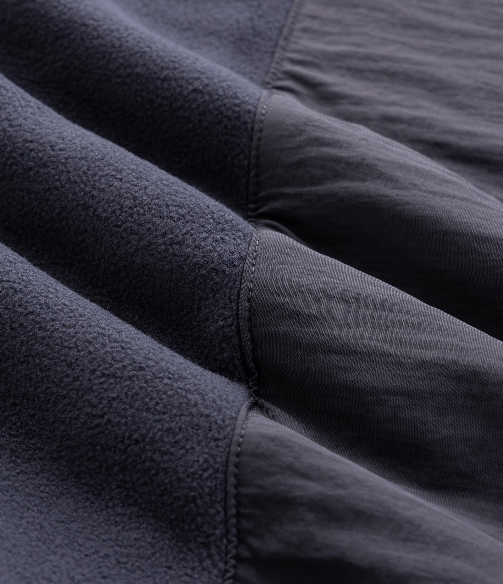 Blusão Masculino Fleece com Capuz e Recorte em Tecido Plano Preto 6