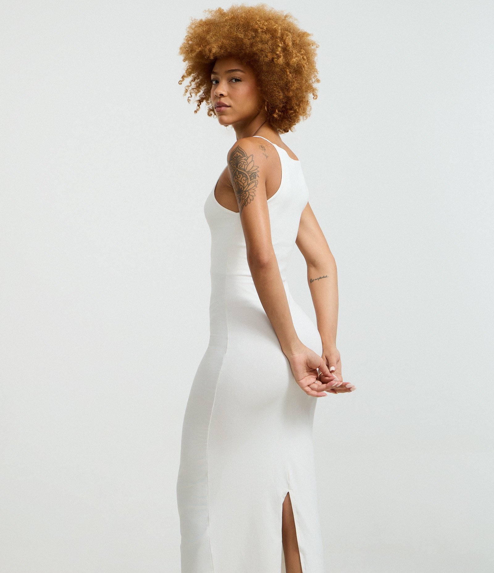 Vestido Midi com Alças Finas e Fenda Branco 2