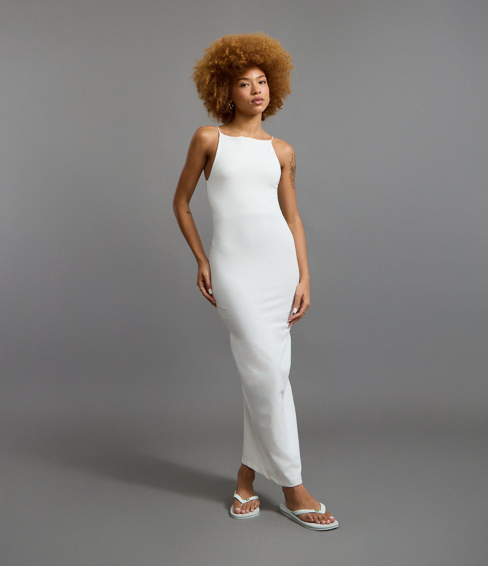 Vestido Midi com Alças Finas e Fenda Branco 4