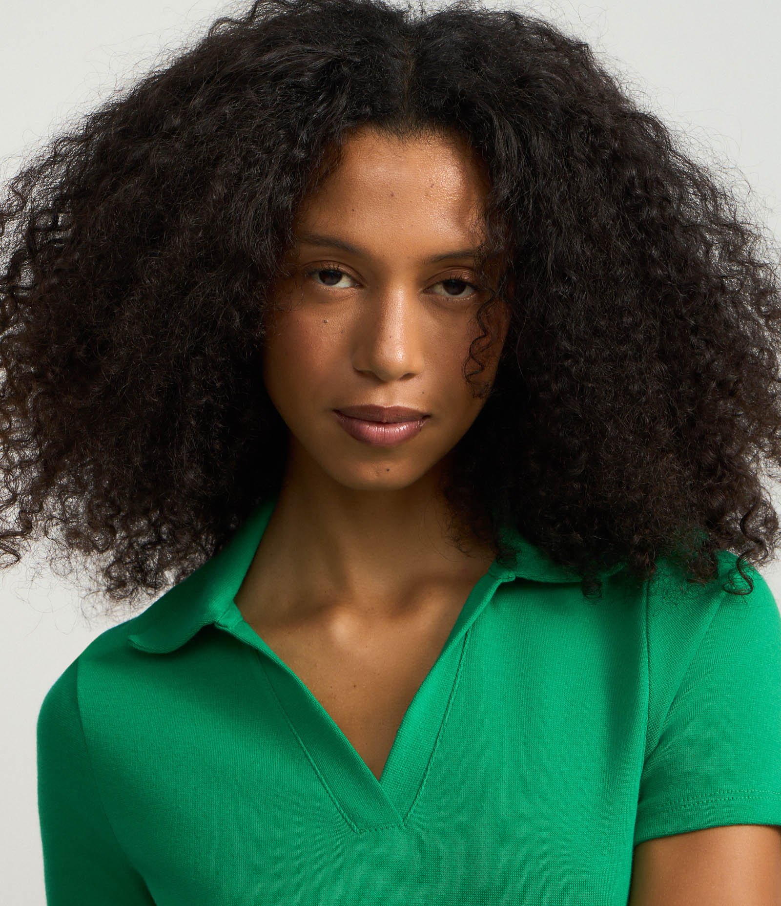 Blusa em Ribana com Gola Polo e Manga Curta Verde 4