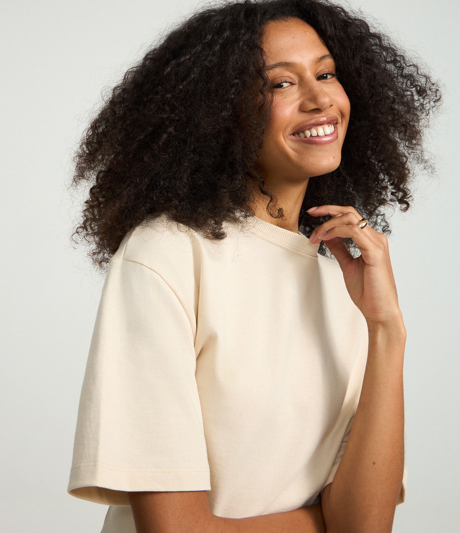 Blusa Básica em Algodão com Barra Ajustada Bege 6