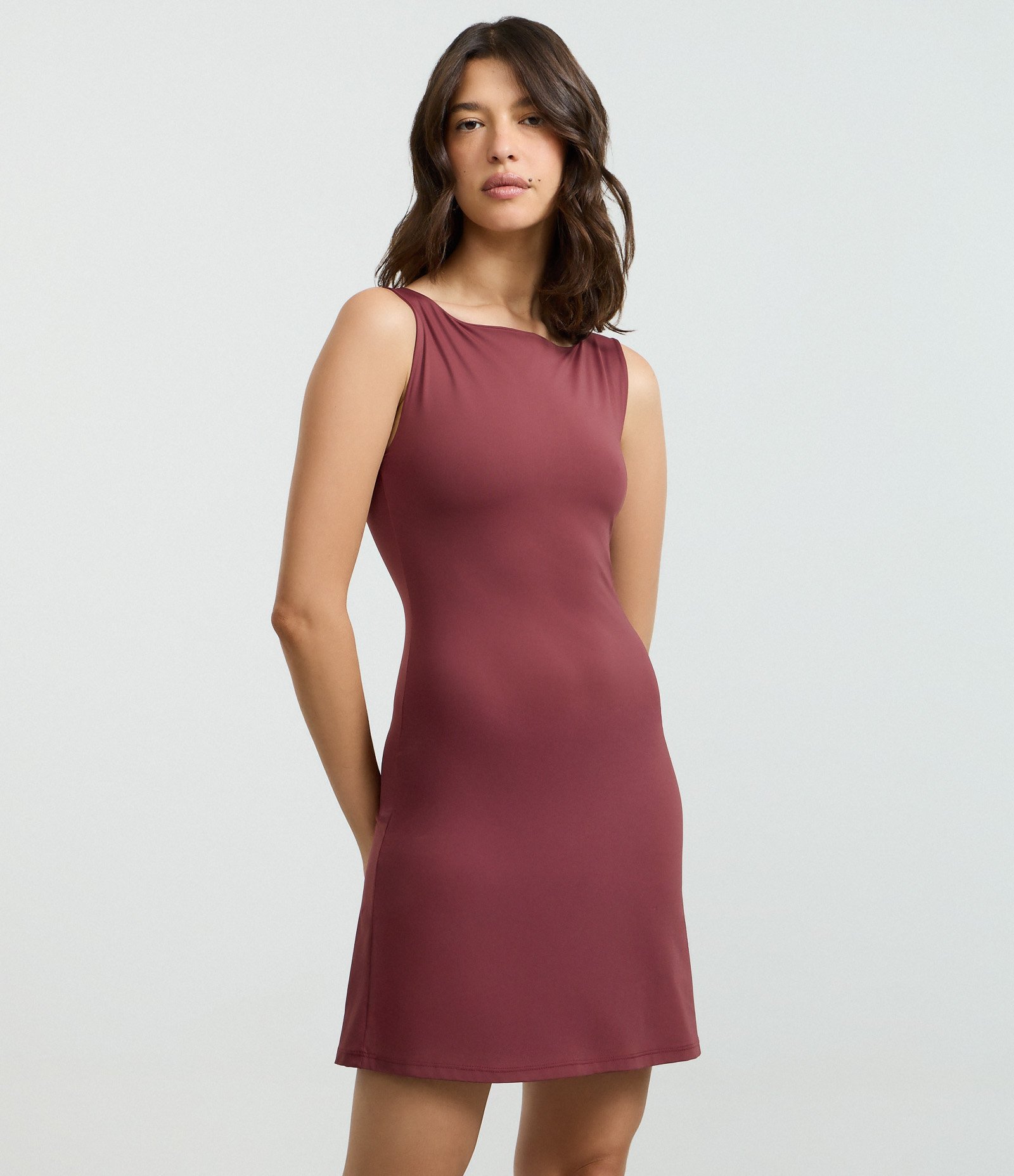 Vestido Curto em Poliamida com Decote Canoa Marrom 4