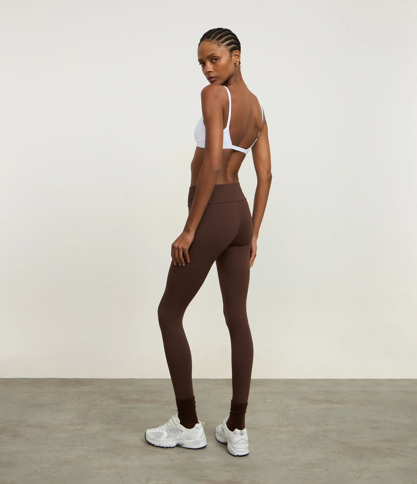 Calça Legging Esportiva em Poliamida com Cós Alto Marrom 4