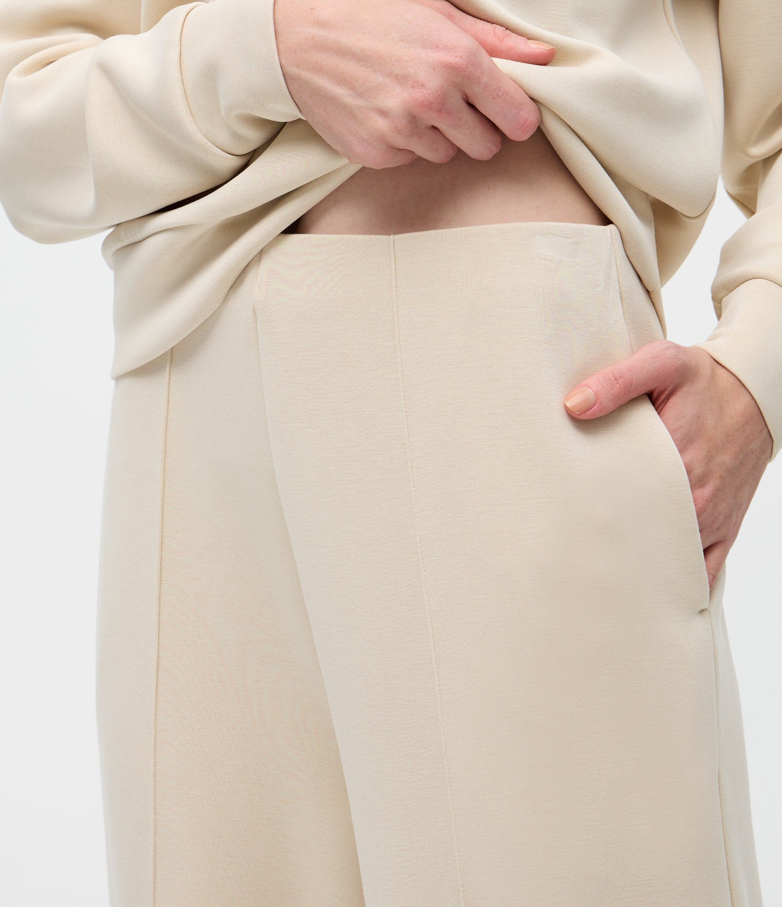 Calça Reta em Modal com Cintura Alta Branco 4