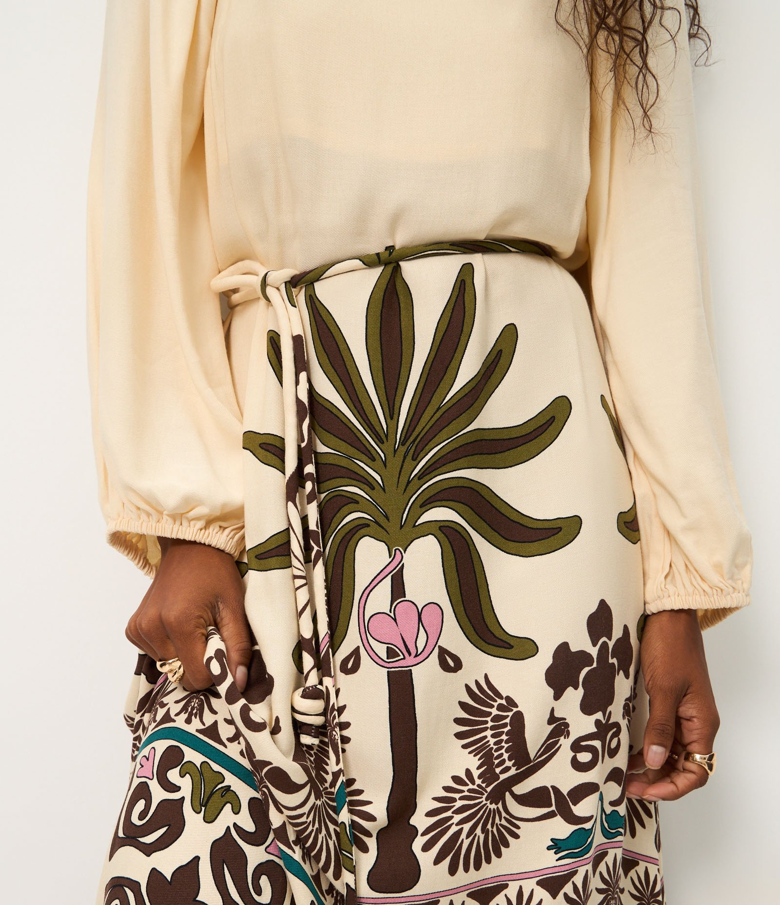 Vestido Midi com Decote Quadrado e Manga Flare Bege 3