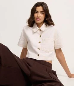 Camisa Cropeed em  Sarja com Bolso e Costura Aparente