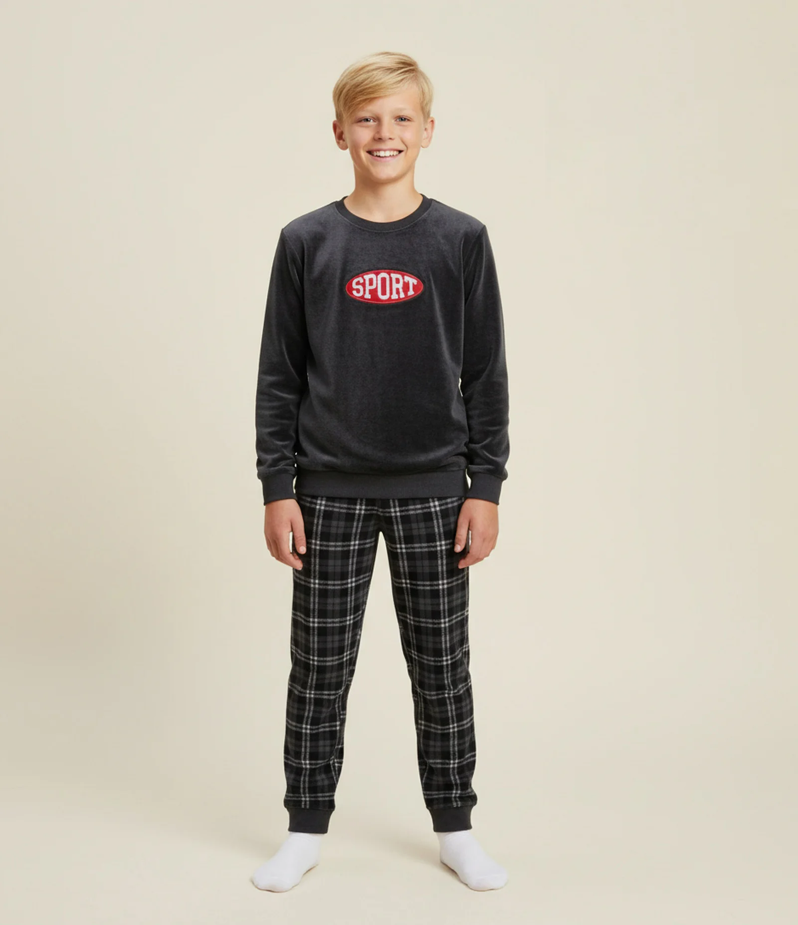 Pijama Infantil Longo em Plush com Estampa Racer – Tam 7 a 16 Anos Preto Grafite 1