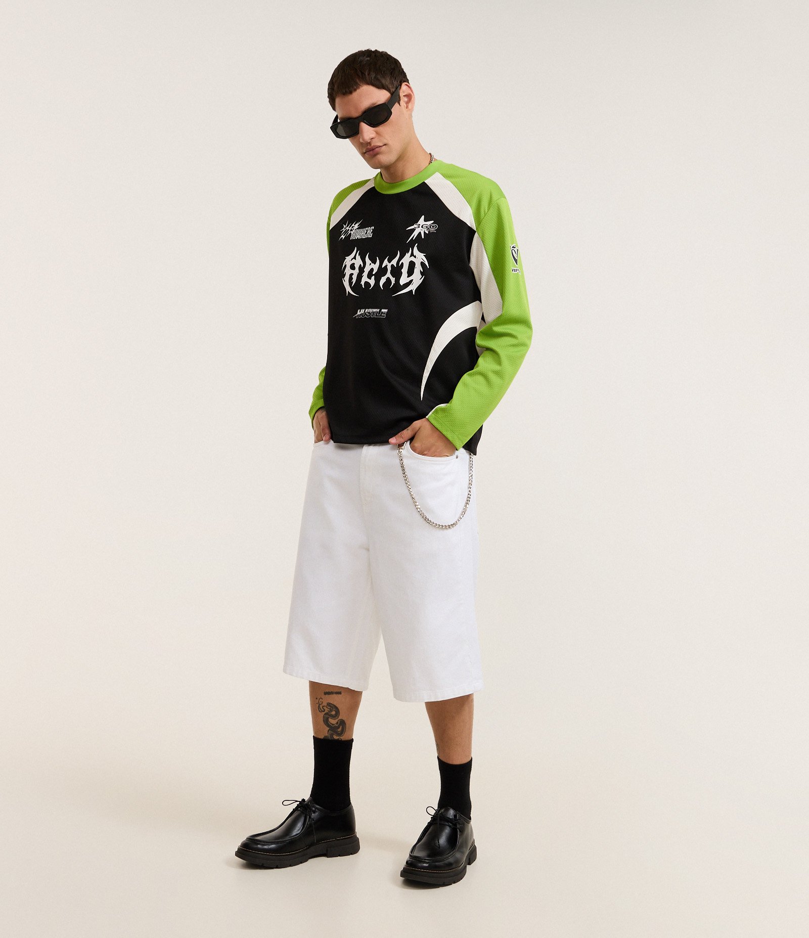 Bermuda Baggy em Sarja com Detalhe de Corrente Branco 1