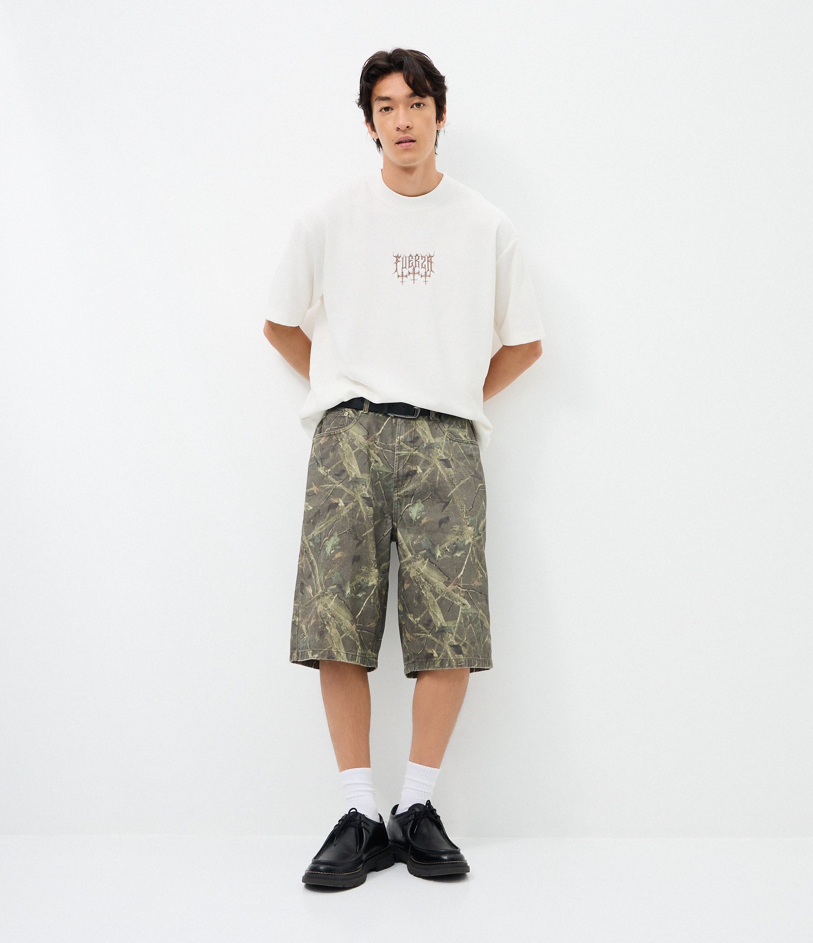 Bermuda Baggy em Sarja Camuflada Marrom 1