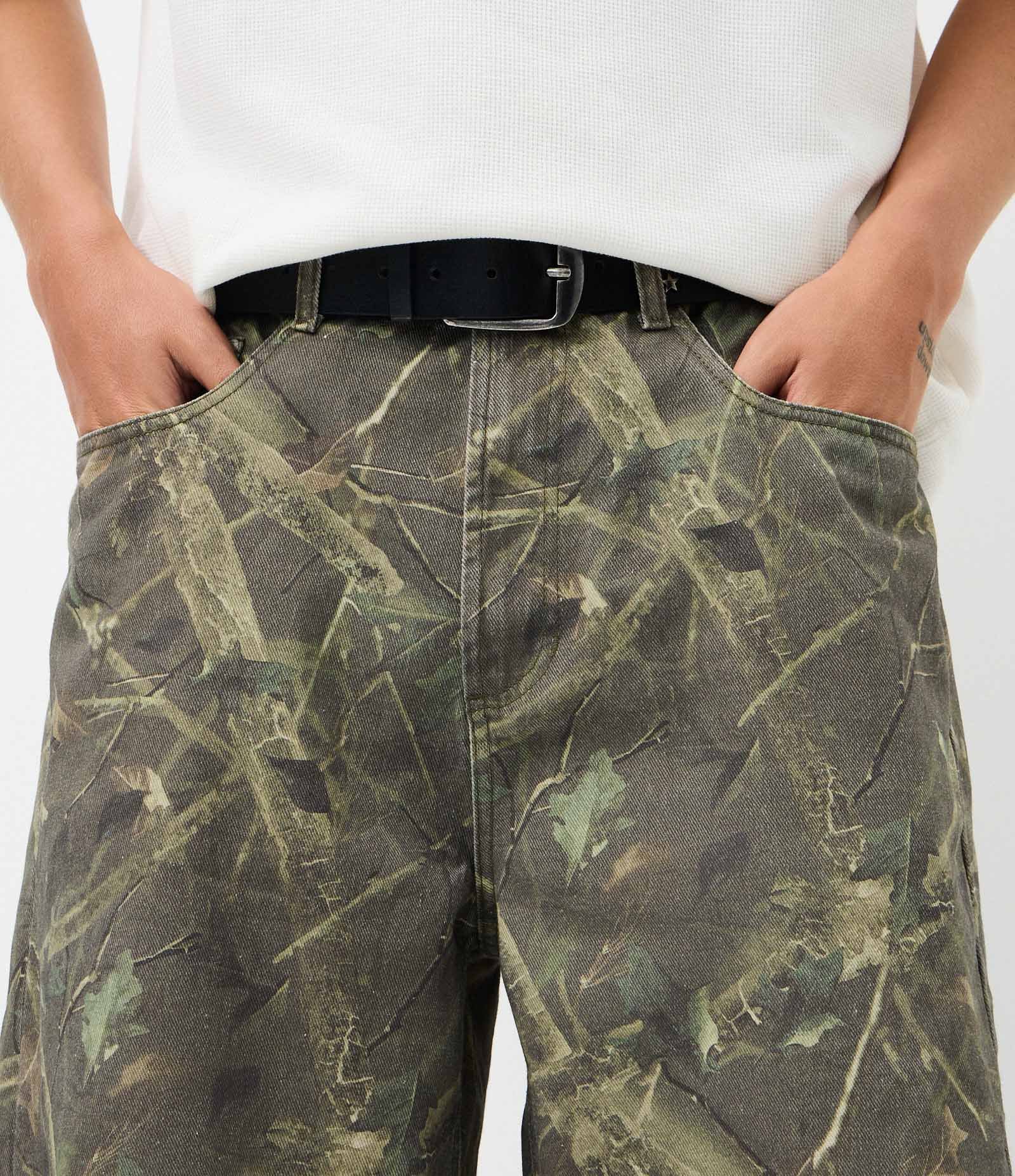 Bermuda Baggy em Sarja Camuflada Marrom 3