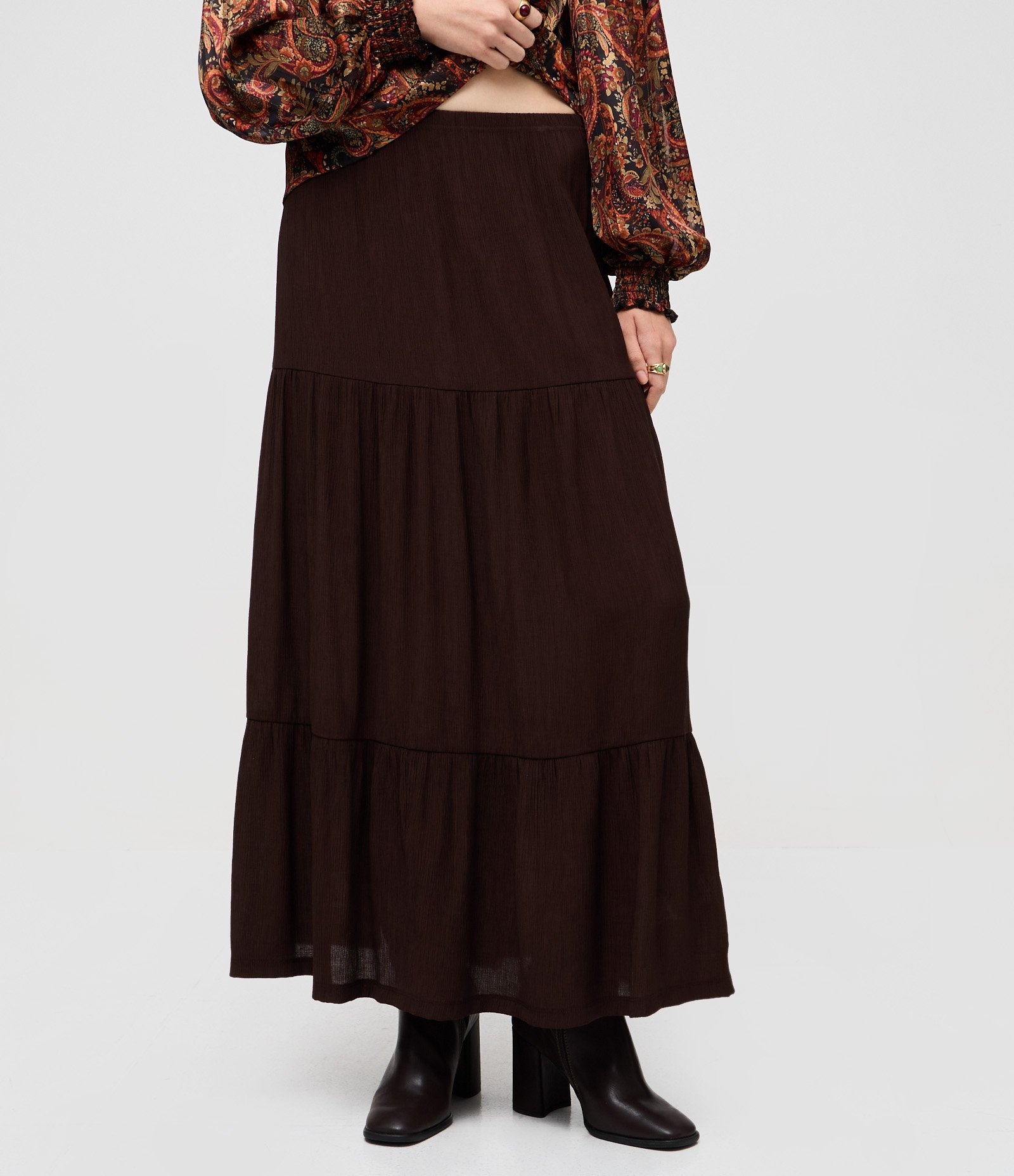 Saia Evase Long Midi em Viscolinho com Babados Marrom 6