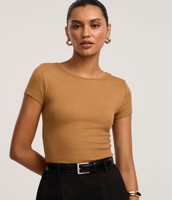 Blusa Canelada em Ribana com Gola Redonda