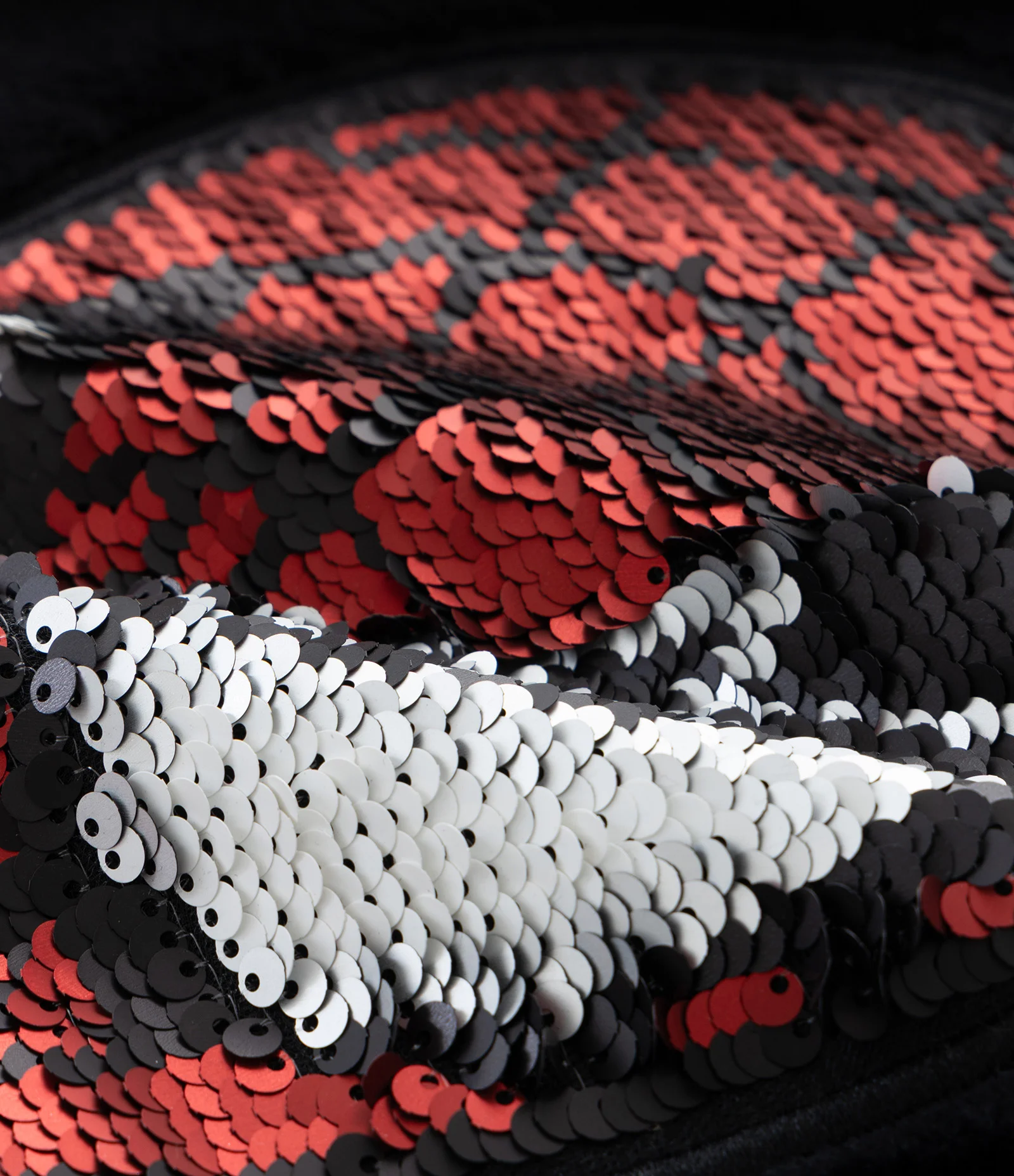 Pijama Infantil Estampa Homem-Aranha e Paetê Interativo – Tam 3 a 10 Anos Preto/Vermelho 9