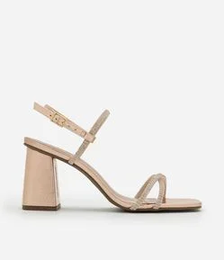 Sandália com Tiras Finas Cruzadas Brilhosas