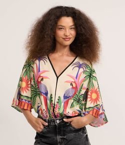 Body com Fio Metalizado e Estampa Arara