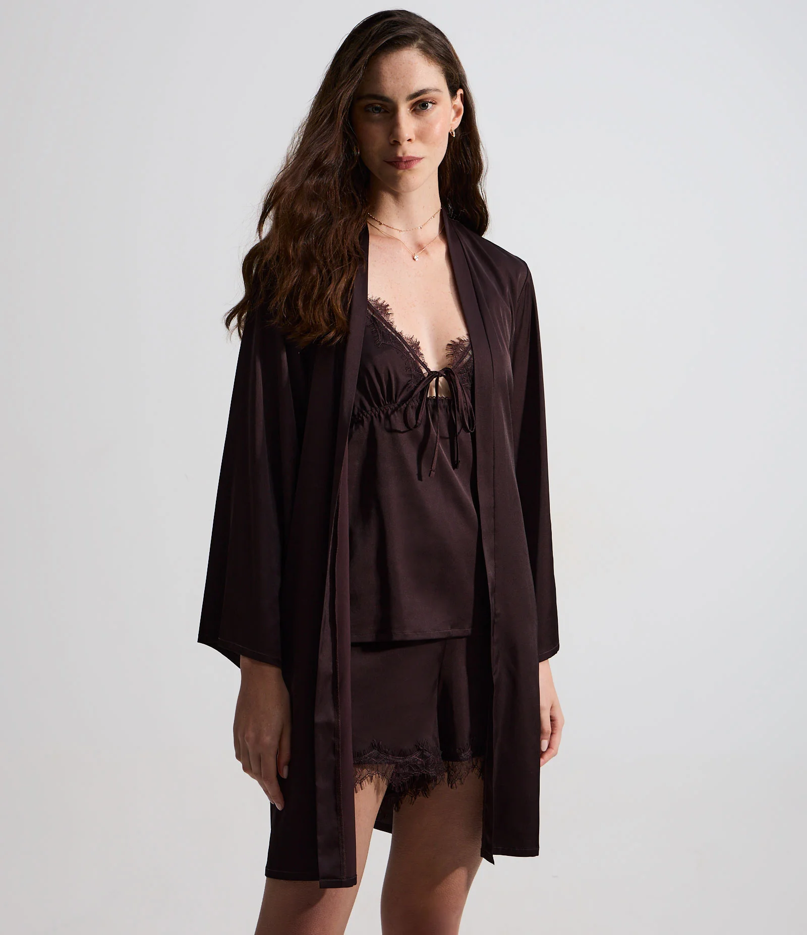 Robe Manga Longa Acetinado com Amarração Marrom 2