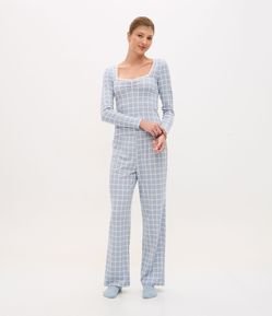 Pijama Longo em Ribana Xadrez com Decote de Renda