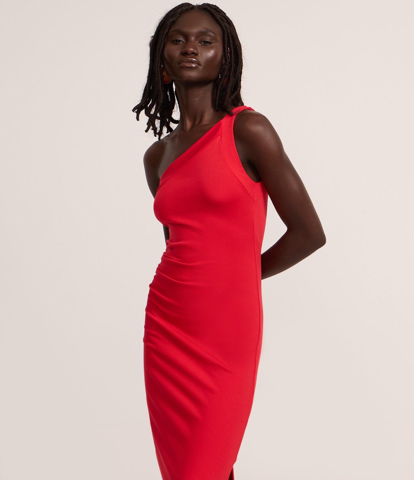 Vestido Long Midi com Ombro Só e Pregas Laterais Vermelho 2